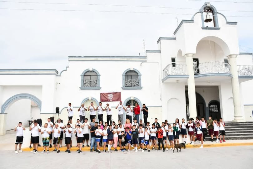 PROMUEVE MOISES BORJON OLVERA EL DEPORTE DEL BOXEO.