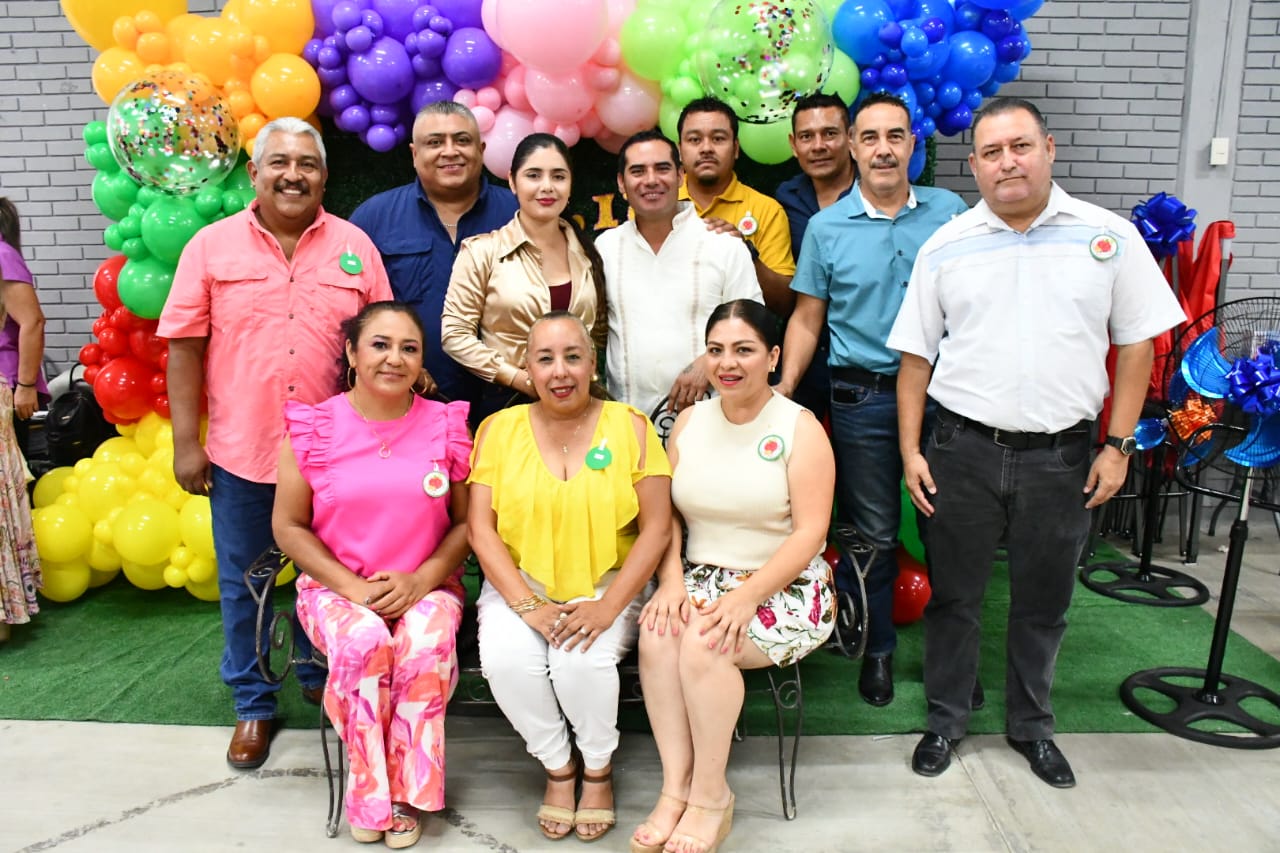 Vocación que enseña, corazón que inspira. Llera celebra a sus maestros. El alcalde Moisés Borjon Olvera, celebra a todos los maestros de Llera.