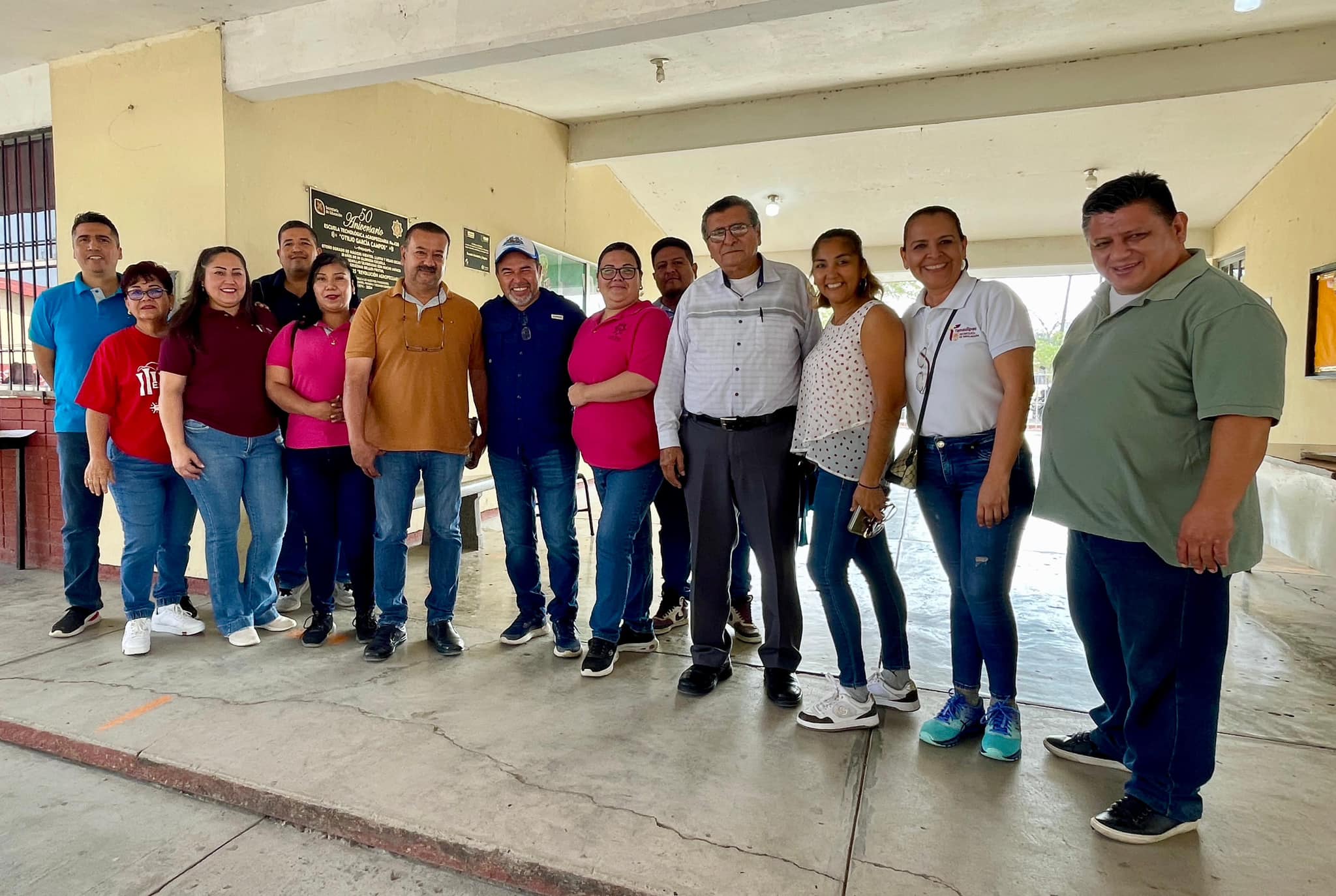 Agradezco a los maestros y alumnos de la secundaria técnica #25 por invitarme a la jornada nacional: “De la escuela a la comunidad”