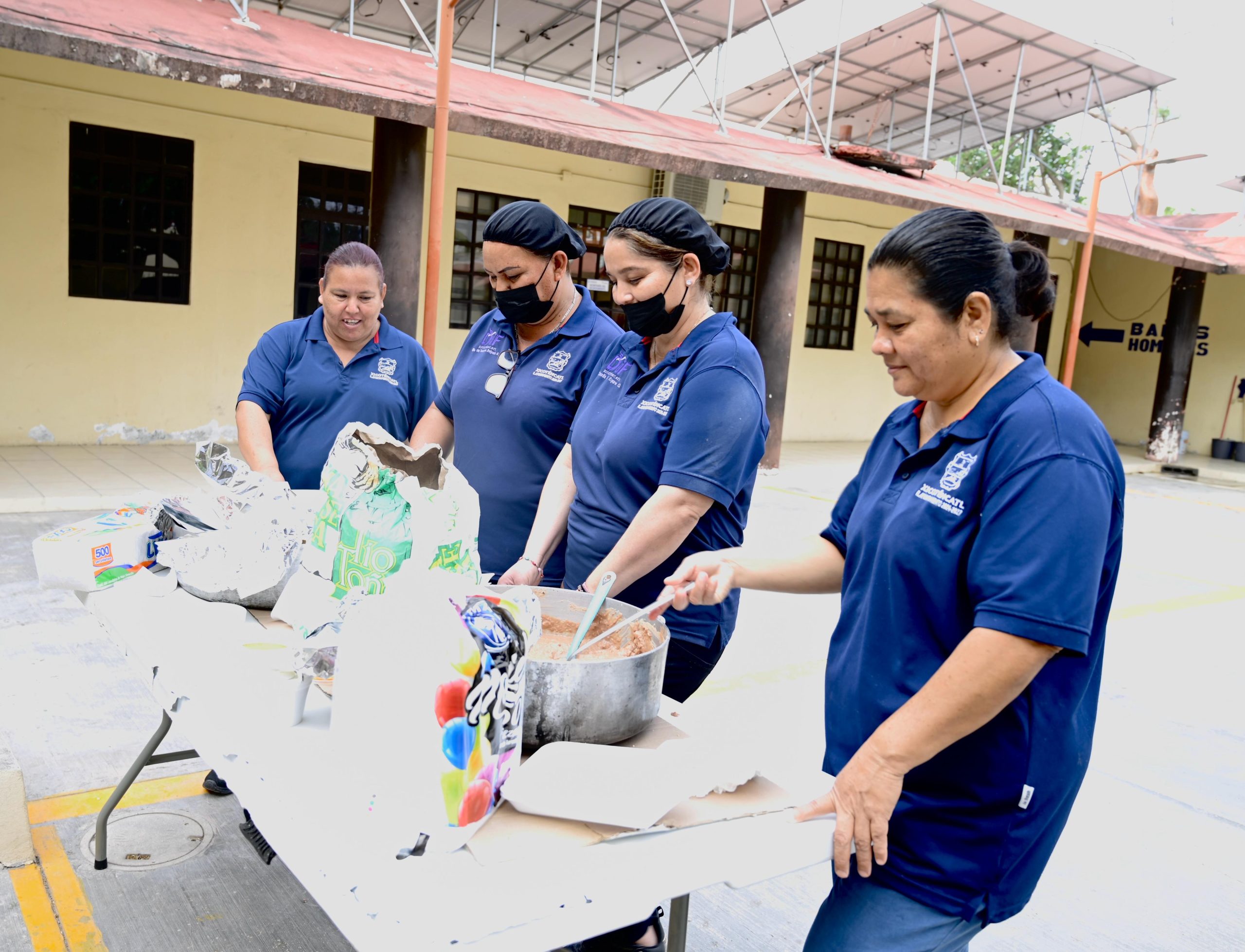MARTES, CIUDADANO EN XICO, ES RECONOCIDO COMO VERDADERO OUEBTE DE COMUNICACION ENTRE ALCALDESA MARIELA LOPEZ Y SU PUEBLO.