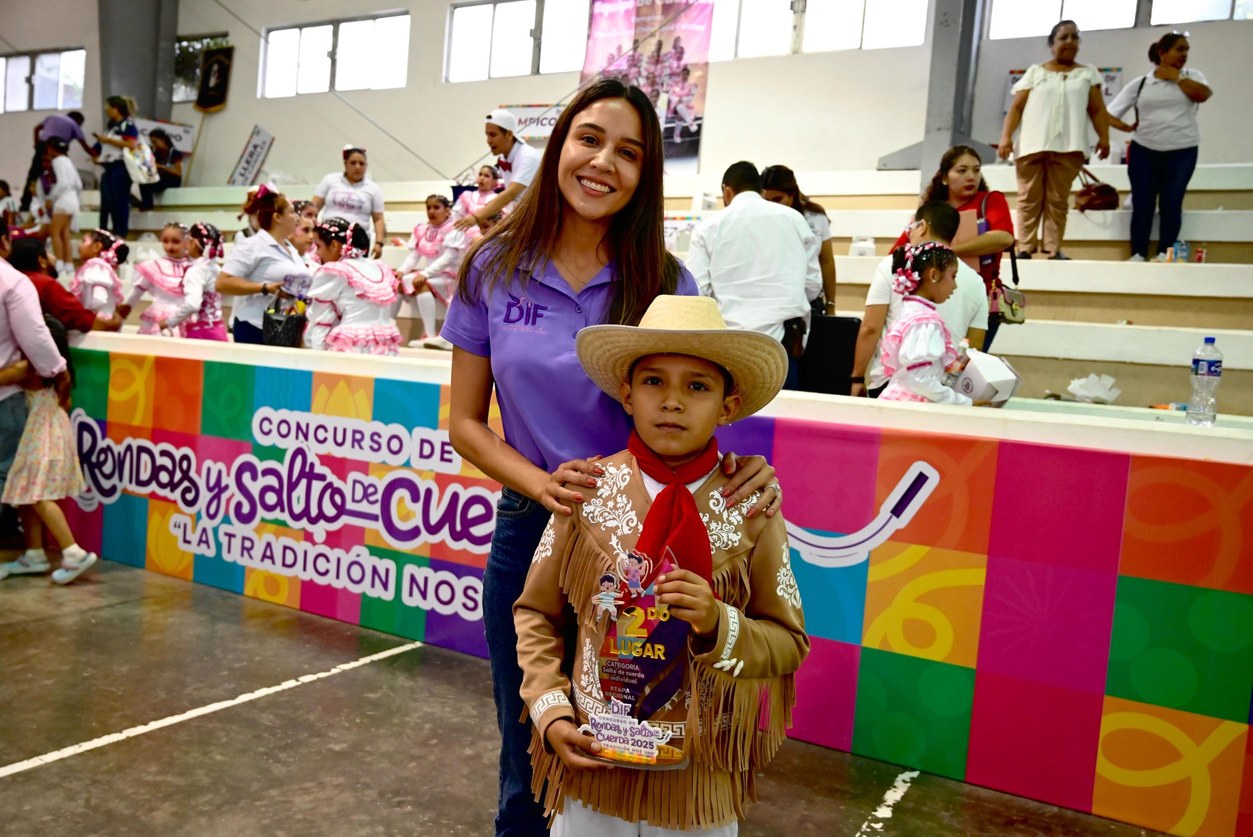 Xicoténcatl brilla en el concurso de rondas y salto de cuerda 2025