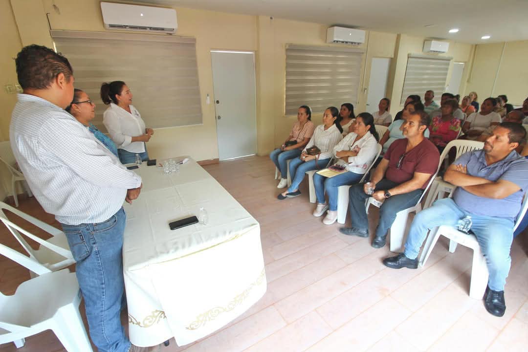 Mariela López Sosa fortalece el comercio local en Xicoténcatl