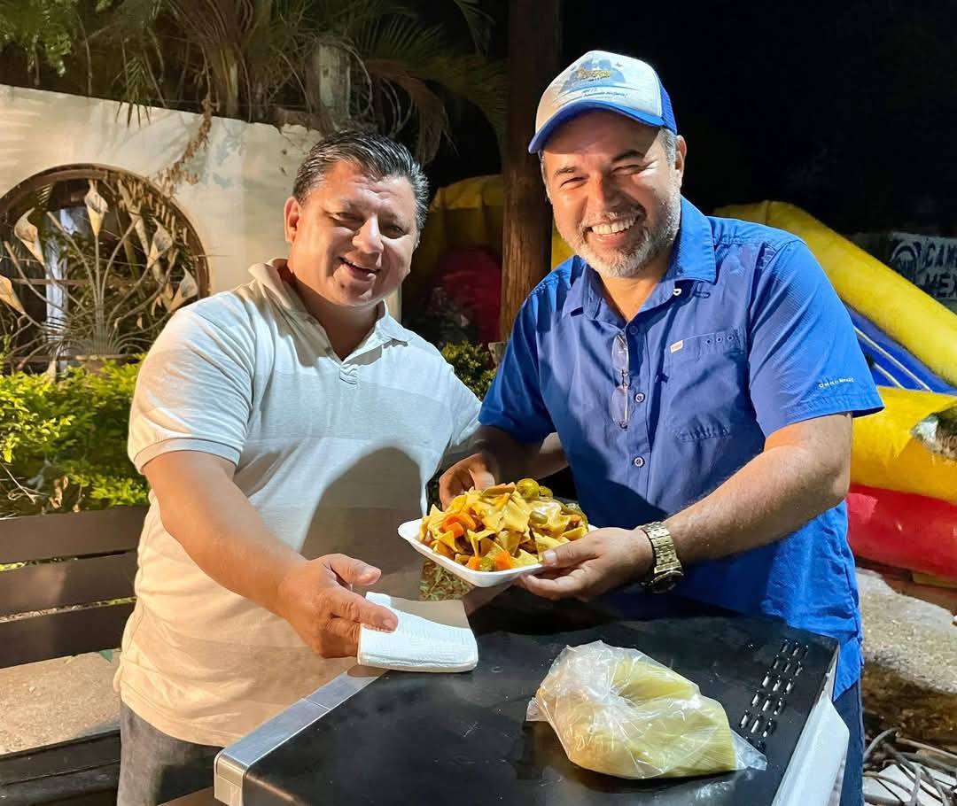 FUERTE IMPULSO AL COMERCIO LOCAL HACE FRANK DE LEON AVILA EN GOMEZ FARIAS.