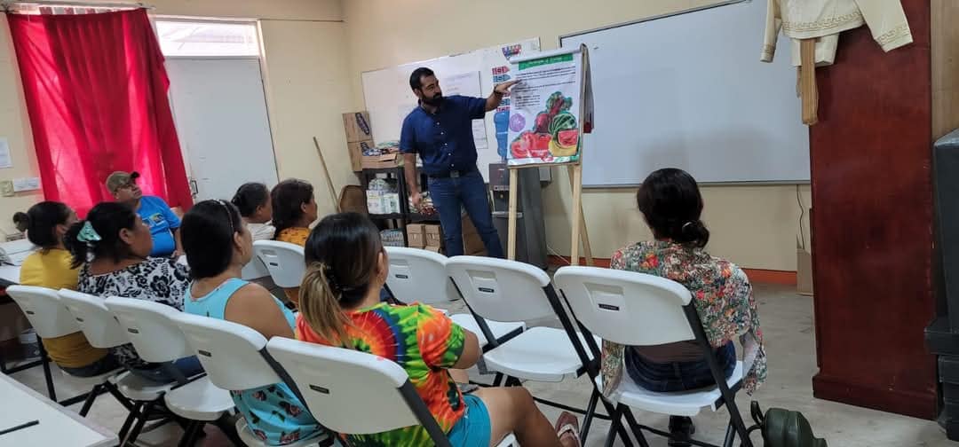 PREOCUPA A MARTHA URESTI DE BUDARTH LA ALIMENTACION DE LAS FAMILIAS DE OCAMPO, PROMUEVEN CURSO DE CAPACITACION.