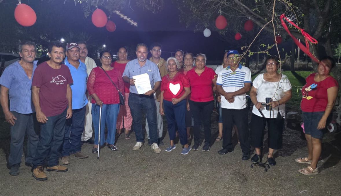 HABITANTES DEL EJIDO AMERICO V. BONFIL EN FARIAS, RECIBEN EL APOYO TOTAL DE SU AMIGO DE SIEMPRE FRANK DE LEON AVILA.