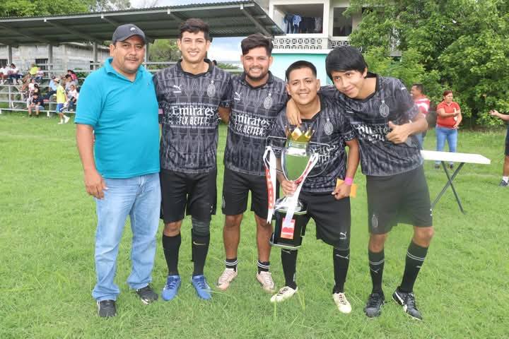 EN OCAMPO, TODO UN ÉXITO  EL RESPALDO AL FUTBOL, POR PARTE DE MELCHOR BUDARTH BAEZ.