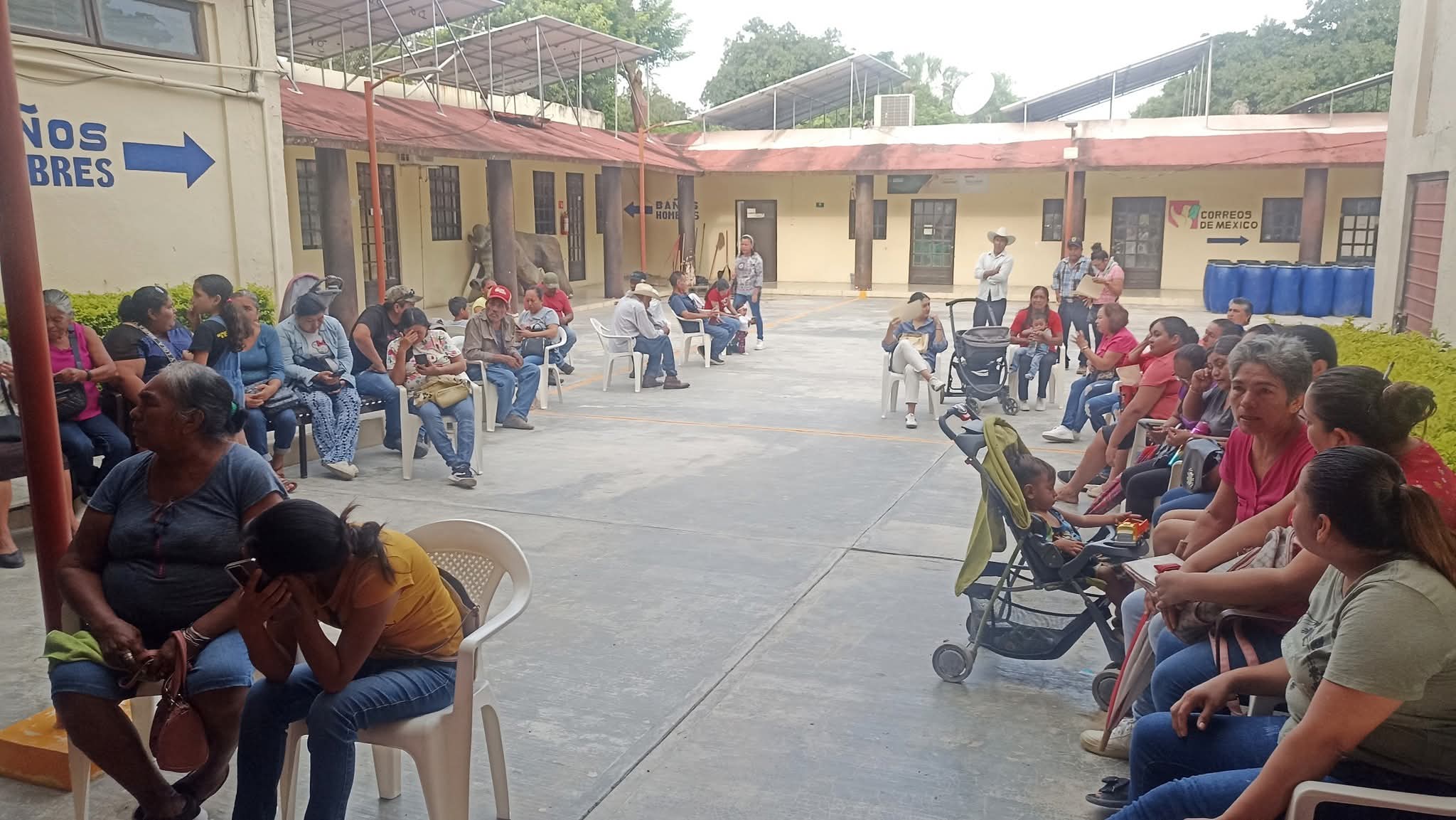 CONTACTO DIRECTO CON SU GENTE, ASI GOBIERNA MARIELA LOPEZ SOSA EN XICOTENCATL.