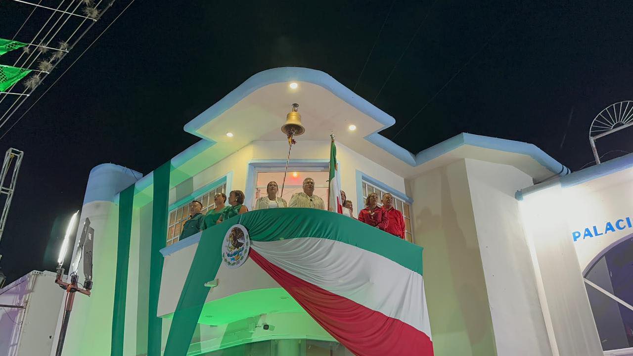 MELCHOR BUDARTH BAEZ Y SU PUEBLO JUNTOS DAN EL GRITO DE INDEPENDENCIA DE MEXICO.