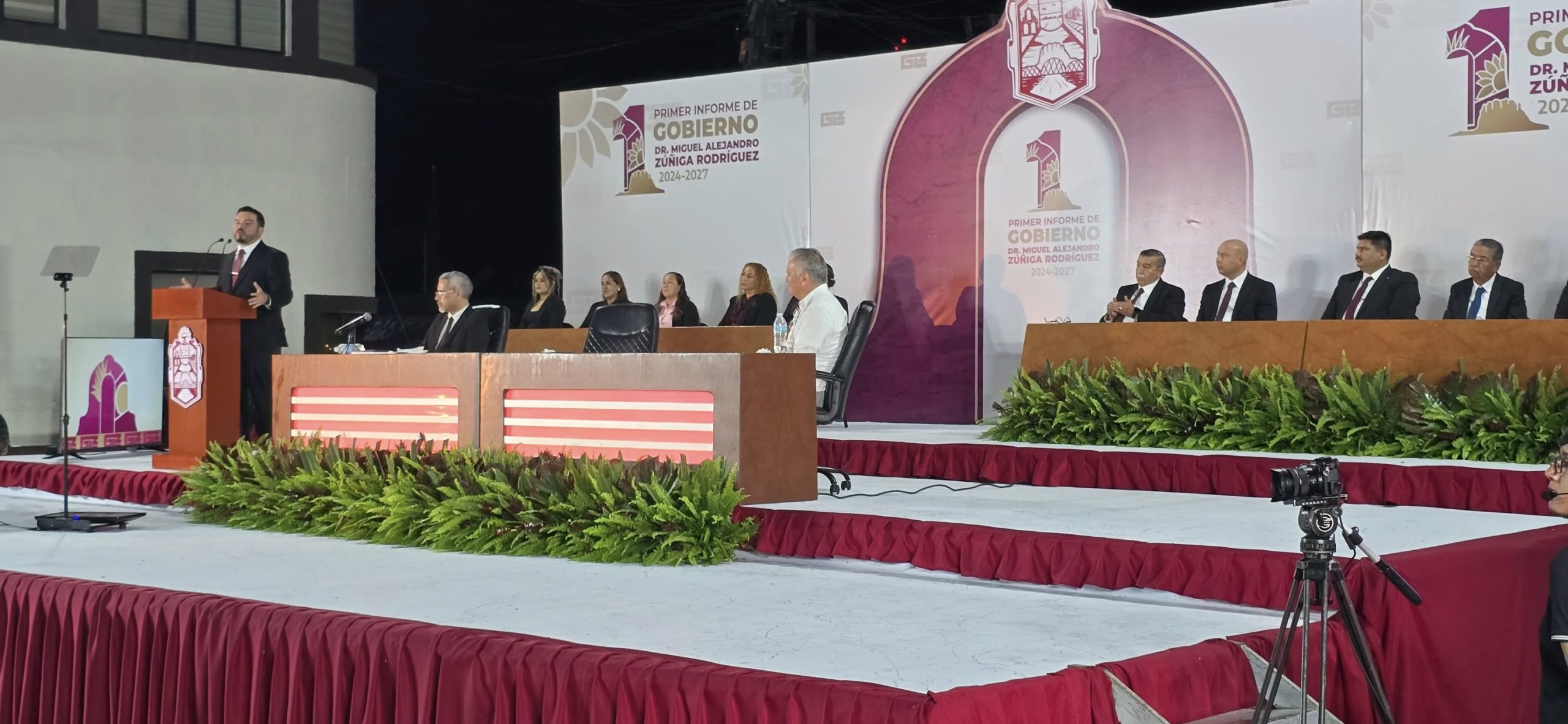 RINDE SU PRIMER INFORME DE GOBIERNO MUNICIPAL EL DR. MIGUEL ZUÑIGA EN GONZALEZ TAMAULIPAS.