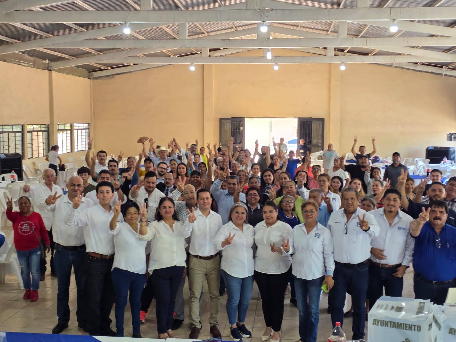 ELIGEN PANISTAS DE XICO, AL DR. IVAN MAGDALENO BALDERRAMA, COMO SU NUEVO PRESIDENTE DEL CDM.