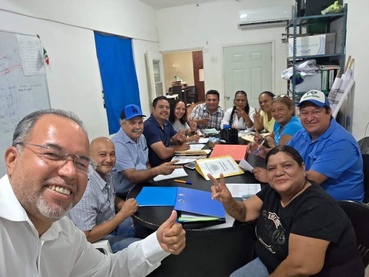 COORDINA ACCIONES DE LA SEGUNDA ETAPA DE MEJORAMIENTO DE VIVIENDA, EL ALCALDE FRANK DE LEON AVILA EN GOMEZ FARIAS.