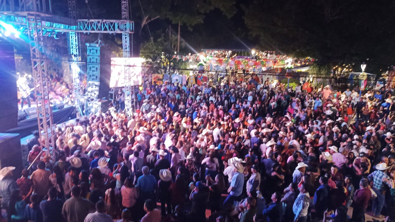 CON GRAN EXITO CULMINAN LAS FIESTAS DEL 156 ANIVERSARIO DE LA FUNDACION DE GOMEZ FARIAS.