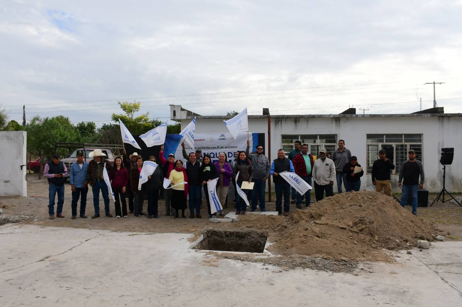 PONE EN MARCHA MOISES BORJON OLVERA, LA CONSTRUCCION DE TECHUMBRE EN EL EJ. FRANCISCO VILLA.