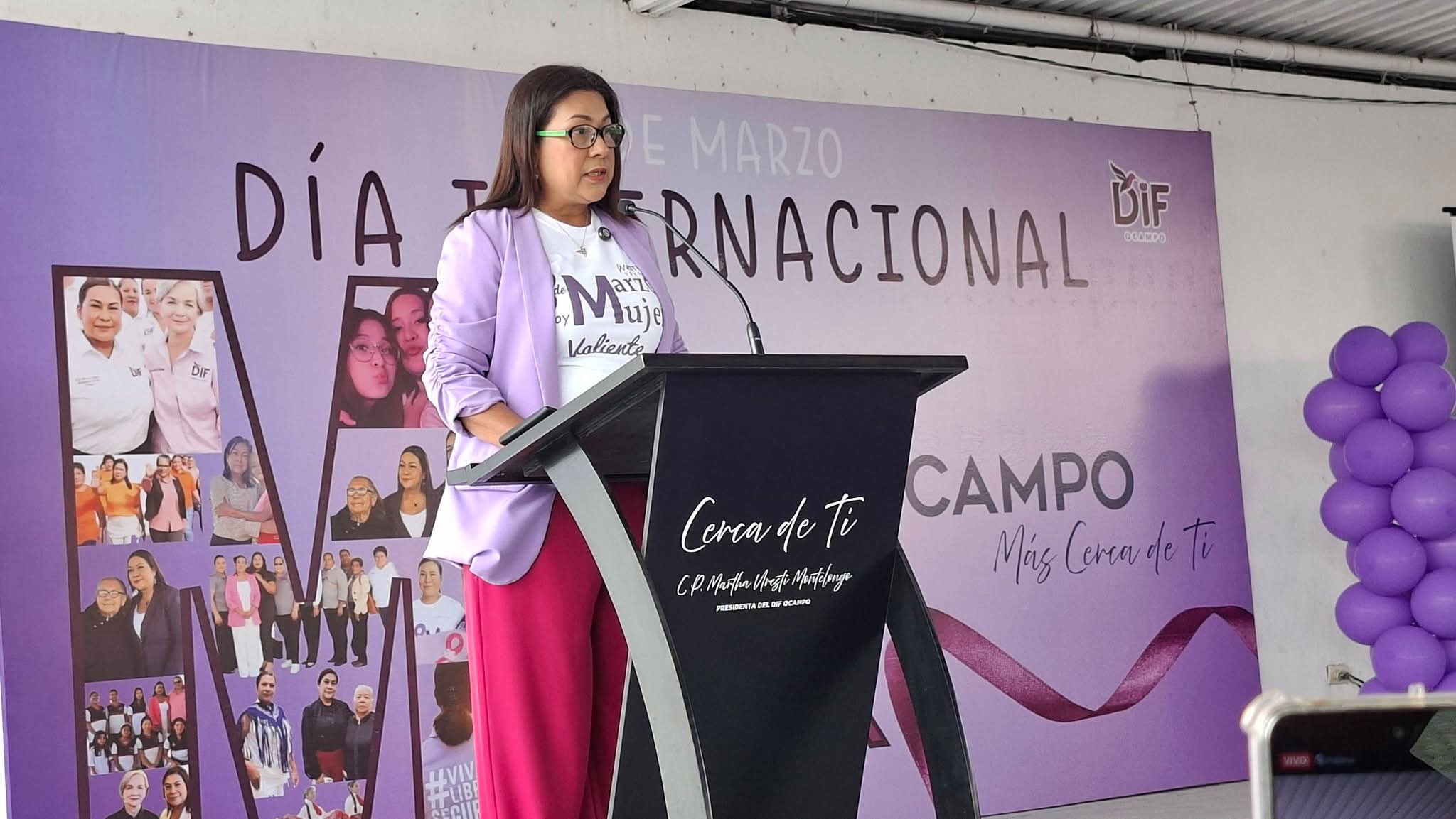 Exhorta Martha Uresti de Budarth, a las mujeres de Ocampo, a superarse.