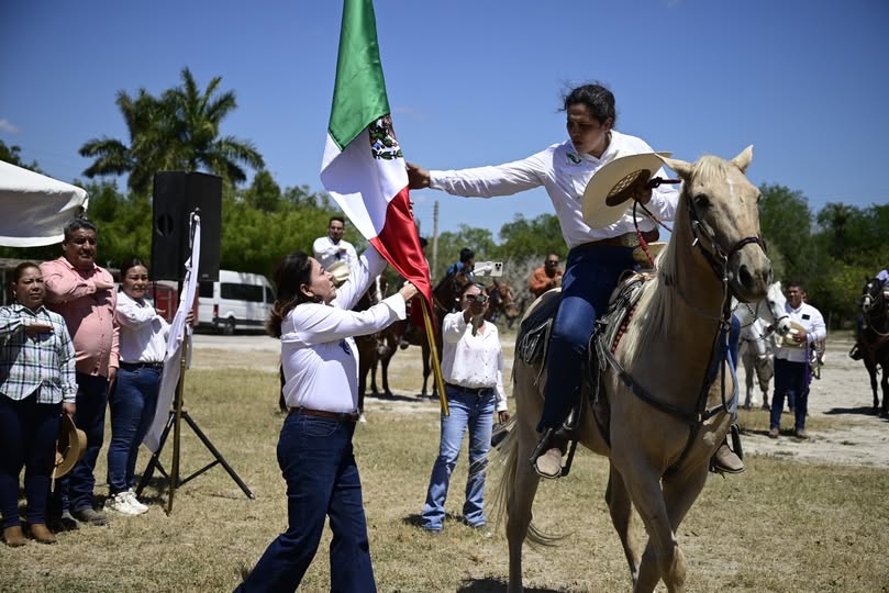 Cabalgata del 275 Aniversario de Xicoténcatl reúne a familias y jinetes en ambiente de tradición