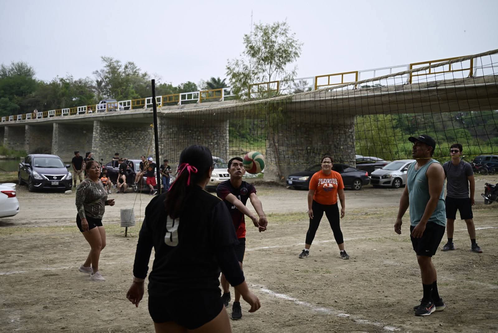 Semana Santa Puente de Brownsville 2026, se vive en el Río Guayalejo.