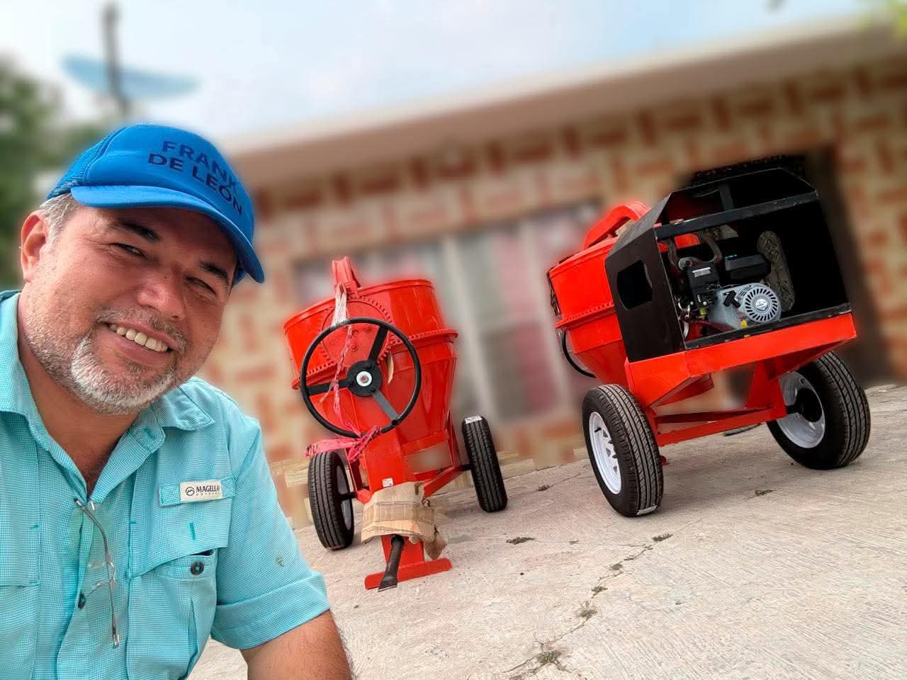 HOY FRANK DE LEON AVILA, CELEBRA EL DIA DEL ALBAÑIL.