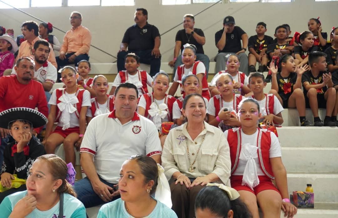 Mariela López SOSA, felicitaciones a Estudiantes de Xicoténcatl en ciudad Madero.
