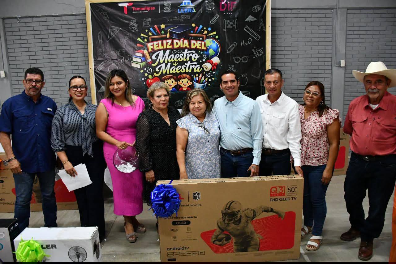 CON PROFUNDO AGRADECIMIENTO MOISES BORJON OLVERA, CELEBRA CON MUCHO AMOR A TODOS LOS MAESTROS DE LLERA.